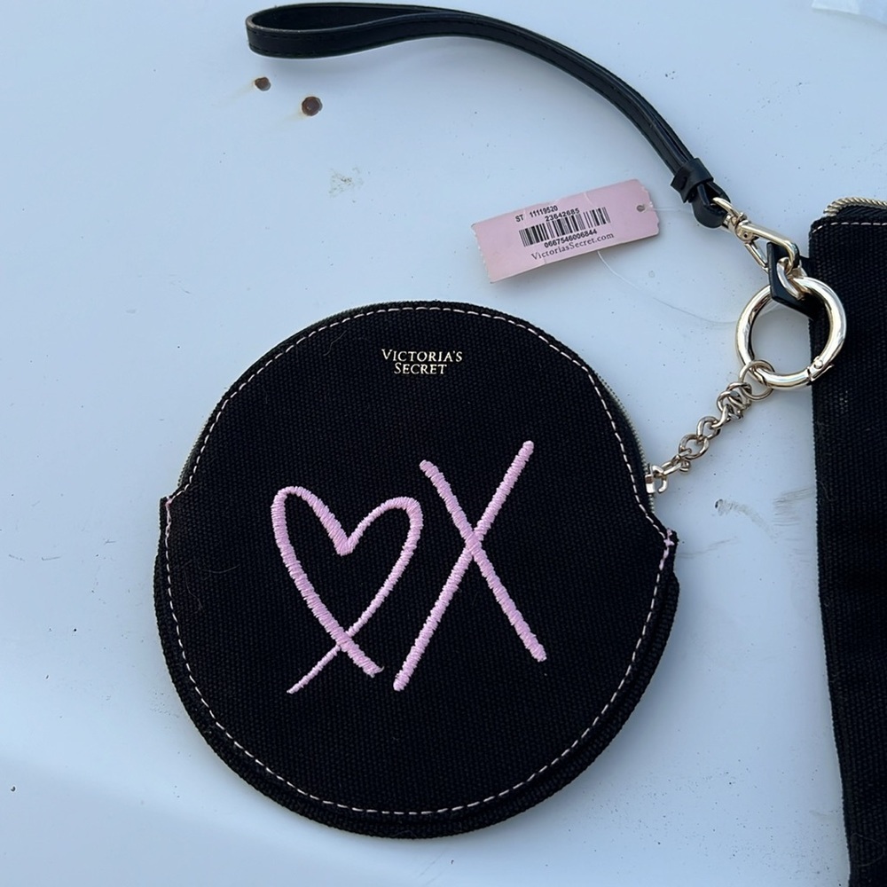 NIB 2 piece Victoria’s Secret clutch and coin or key chain - Picture 3 of 5